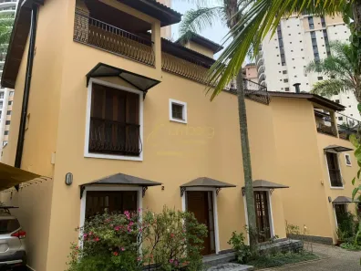 Casa de Condomínio com 4 Quartos para alugar, 290m² no Santo Amaro, São Paulo