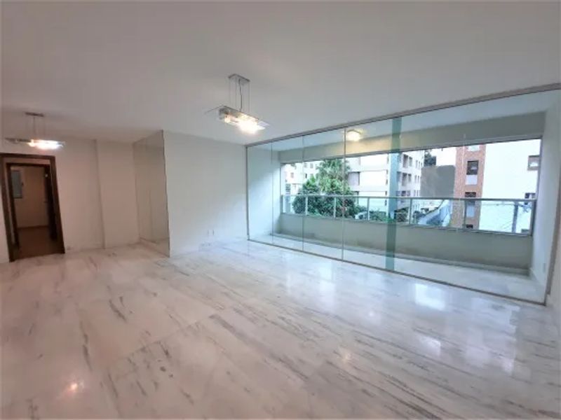 Apartamento com 4 quartos — Santo Antônio, Belo Horizonte