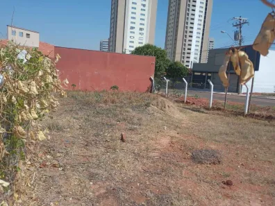 Lote/Terreno à venda, 242m² no Vila Aviação, Bauru