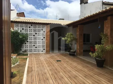 Casa com 3 Quartos à venda, 300m² no Farolândia, Aracaju