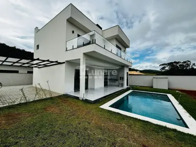 Sobrado com 3 Quartos à venda, 200m² no Fazenda Palao (Alpes de Guararema), Guararema