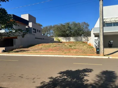 Lote/Terreno à venda, 636m² no Jardim Shangri-Lá, Bauru