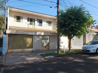 Sobrado com 4 Quartos à venda, 239m² no Monte Belo, Londrina