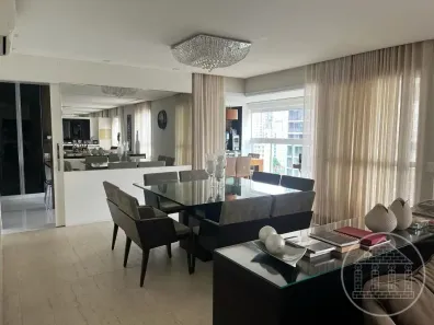 Apartamento com 3 Quartos para alugar, 210m² no Itaim Bibi, São Paulo