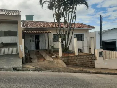 Casa com 3 Quartos à venda, 150m² no Serraria, São José