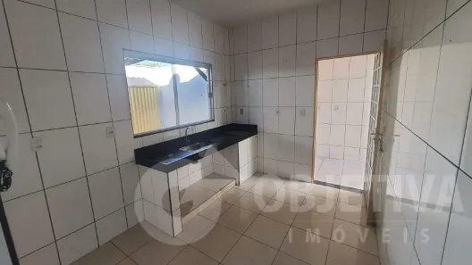 Casa com 3 Quartos para alugar, 96m² no Presidente Roosevelt, Uberlândia