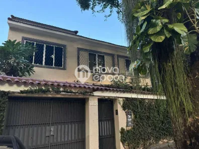 Casa com 4 Quartos à venda, 256m² no Grajaú, Rio de Janeiro
