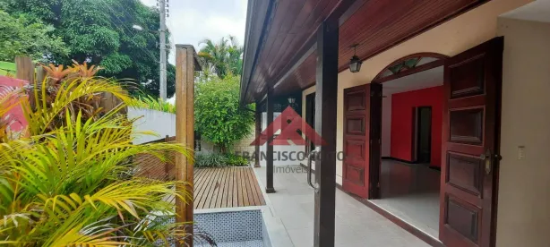 Casa de Condomínio com 3 Quartos à venda, 360m² no São Francisco, Niterói