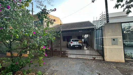 Casa com 3 Quartos à venda, 171m² no Jardim Alvorada, Maringá