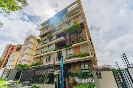 Apartamento com 2 Quartos para alugar, 67m² no Água Verde, Curitiba