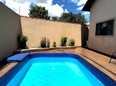 Casa com 3 Quartos à venda, 235m² no Jardim Alexandrina, Anápolis
