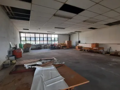 Prédio Comercial para alugar, 585m² no Rudge Ramos, São Bernardo do Campo