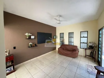 Casa com 3 Quartos à venda, 100m² no Pacaembu, Uberaba