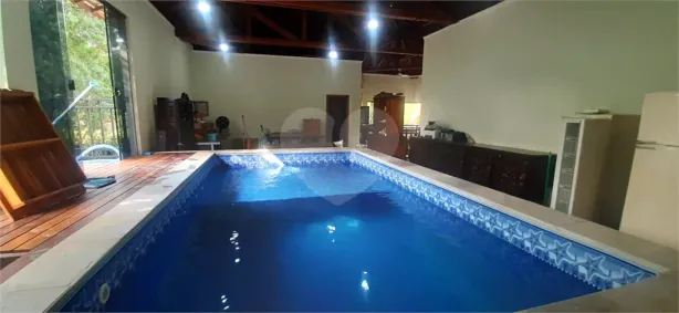 Casa de Condomínio com 5 Quartos para venda ou aluguel, 750m² no Caraguatá, Mairiporã