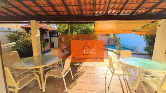 Casa com 3 Quartos à venda, 360m² no Piratininga, Niterói