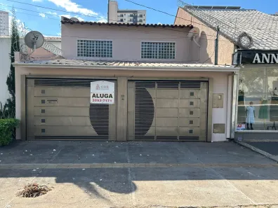 Sobrado com 4 Quartos para alugar, 280m² no Setor Leste Universitário, Goiânia