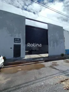 Galpão/Depósito/Armazém para alugar, 375m² no Distrito Industrial, Uberlândia