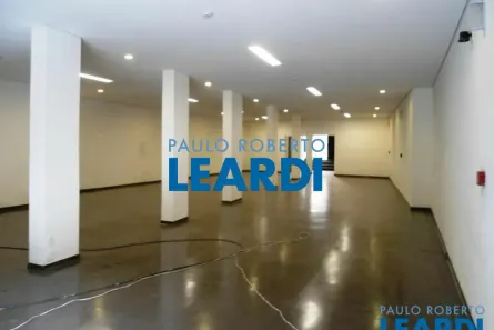 Ponto Comercial para alugar, 350m² no Sé, São Paulo