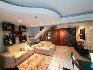 Casa de Condomínio com 3 Quartos à venda, 234m² no Cavalhada, Porto Alegre