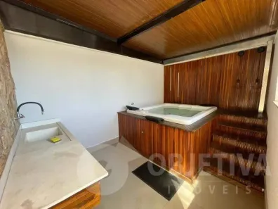 Apartamento com 2 Quartos para alugar, 80m² no Martins, Uberlândia