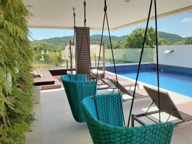 Apartamento com 3 Quartos para alugar, 151m² no Jurerê Internacional, Florianópolis