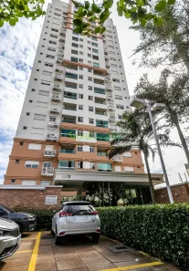 Apartamento com 3 Quartos para alugar, 77m² no Zona 08, Maringá