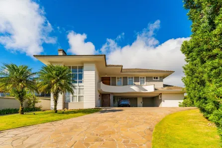 Casa de Condomínio com 4 Quartos à venda, 500m² no Uberaba, Curitiba
