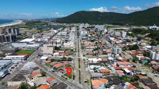 Lote/Terreno à venda, 200m² no Centro, Imbituba