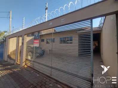 Casa com 3 Quartos à venda, 178m² no Coliseu, Londrina