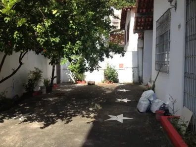 Casa com 4 Quartos à venda, 389m² no Pituba, Salvador