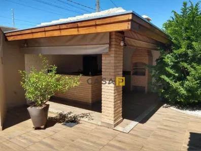 Casa com 3 Quartos à venda, 175m² no Loteamento Residencial Jardim Jacyra, Americana