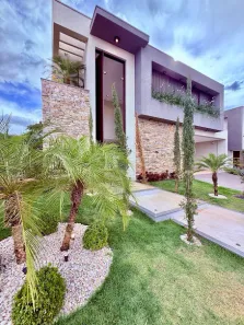 Sobrado com 4 Quartos à venda, 320m² no Jardins França, Goiânia