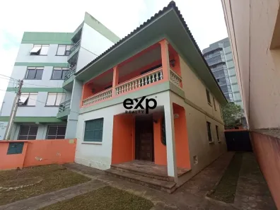 Casa com 4 Quartos à venda, 225m² no Nossa Senhora de Fátima, Santa Maria