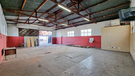 Galpão/Depósito/Armazém à venda, 150m² no Jardim Simus, Sorocaba