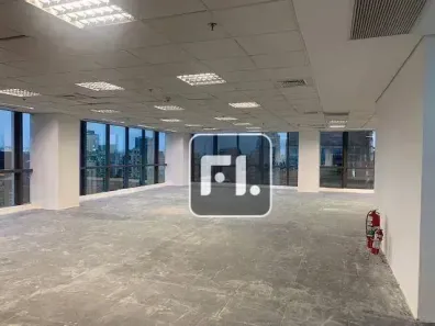Sala Comercial para alugar, 678m² no Vila Olímpia, São Paulo