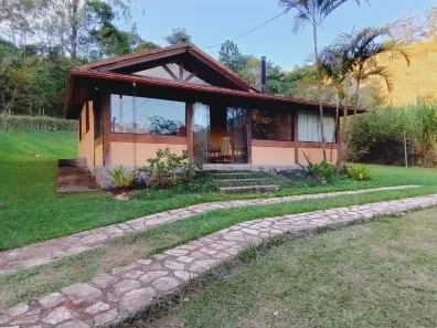 Fazenda/Sítio com 2 Quartos para alugar, 300m² no São Pedro, Juiz de Fora