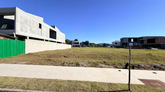 Lote/Terreno à venda, 360m² no Perequê, Porto Belo
