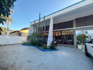 Casa de Condomínio com 3 Quartos à venda, 159m² no São Francisco, Niterói