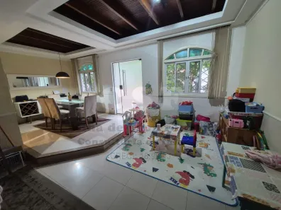 Sobrado com 4 Quartos à venda, 320m² no Adalgisa, Osasco