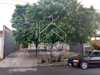 Casa com 2 Quartos para alugar, 80m² no Palmital, Marília