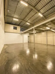 Galpão/Depósito/Armazém com 1 Quarto à venda, 250m² no Setor São José, Goiânia