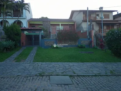 Casa com 3 Quartos à venda, 220m² no Camaquã, Porto Alegre