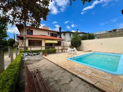 Casa de Condomínio com 4 Quartos à venda, 264m² no Cacupé, Florianópolis