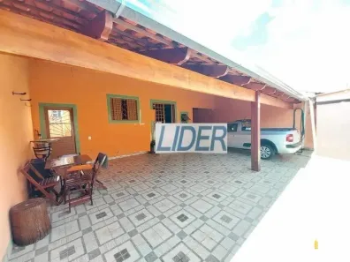 Casa com 3 Quartos à venda, 232m² no Granada, Uberlândia