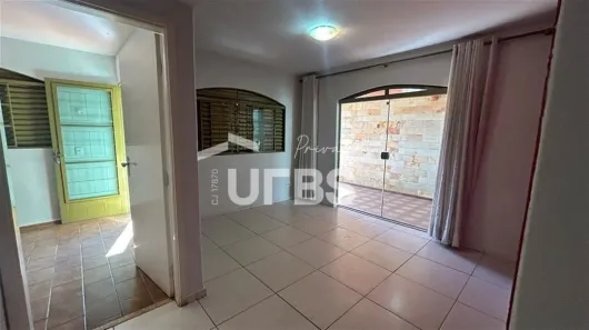 Casa com 3 Quartos à venda, 168m² no Parque das Laranjeiras, Goiânia