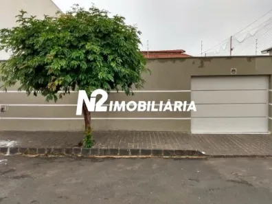Casa com 3 Quartos para alugar, 215m² no Santa Mônica, Uberlândia