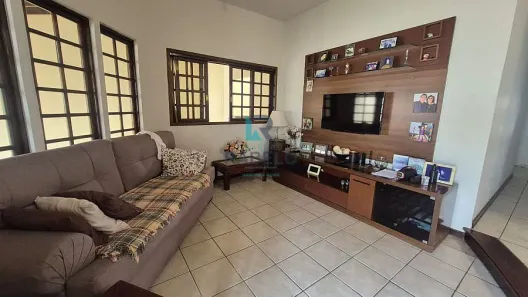 Casa com 2 Quartos à venda, 360m² no Vila Hepacare, Lorena