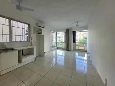 Sala Comercial à venda, 31m² no Floresta, Porto Alegre
