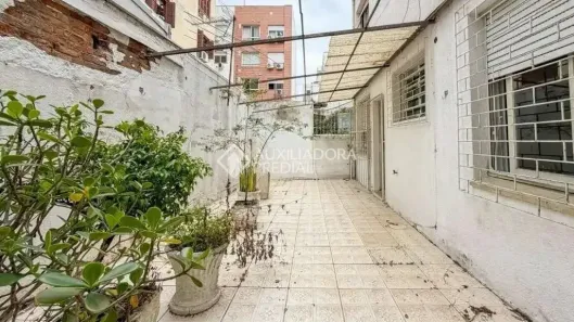 Apartamento com 2 Quartos à venda, 77m² no Independência, Porto Alegre