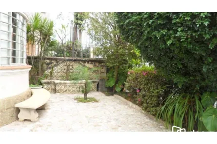 Casa com 3 Quartos à venda, 340m² no Mirandópolis, São Paulo